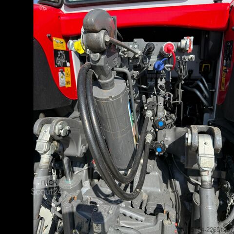 Tractor Massey Ferguson 7S.210 VT