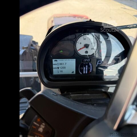 Tractor Massey Ferguson 7S.210 VT
