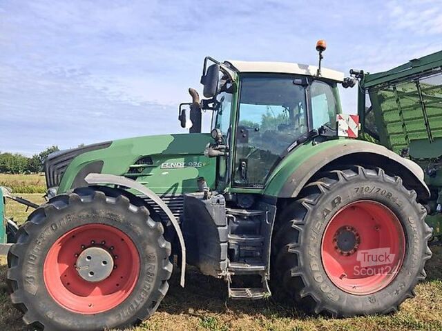 Tractor Fendt 936 Vario SCR Profi mit FH+FZW