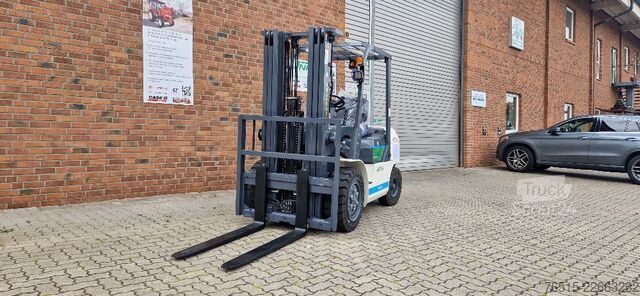 încărcător de curte Eurotrac FE30-Eco Elektro-Gabelstapler Lithium-Ba