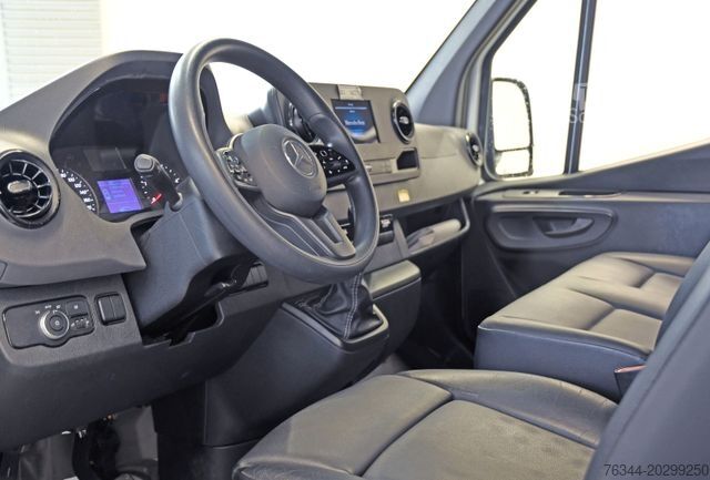 Панелен ван MERCEDES-BENZ Sprinter 315 CDI MR A/C MBUX AHK Ausbau #T442
