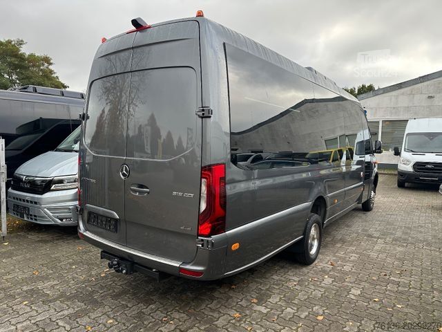 Minibus MERCEDES-BENZ Sprinter 519 4x4 22 Sitzer Klima AHK VIP