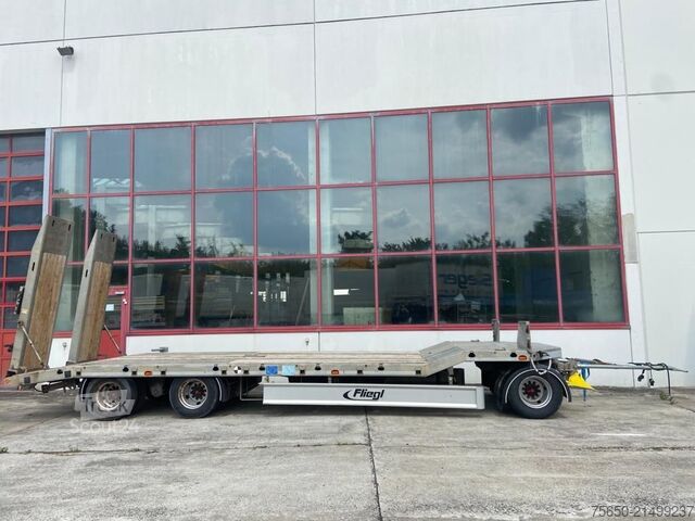 Žemagrindė platforma priekaba Fliegl DTS 300  3 Achs Tiefladeranhänger