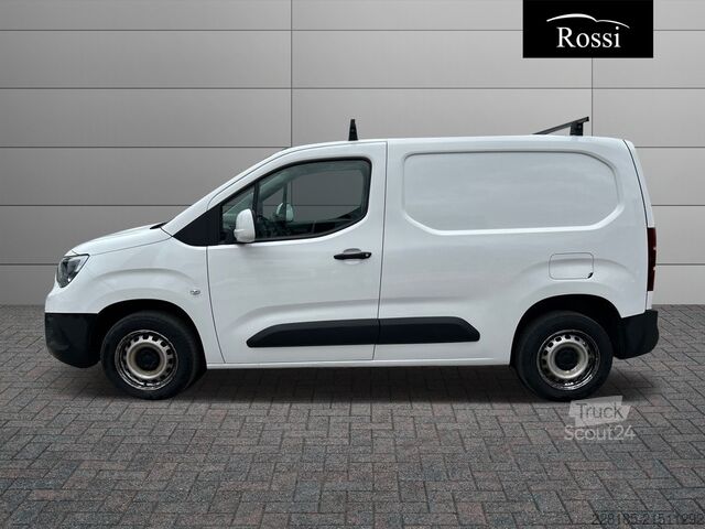 Compact van OPEL Combo IV - Combo cargo 1.5d 100cv L1H1 Edition mt5