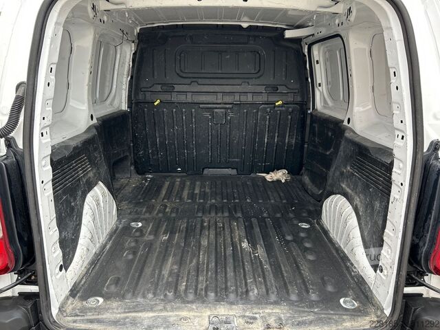 Compact van OPEL Combo IV - Combo cargo 1.5d 100cv L1H1 Edition mt5