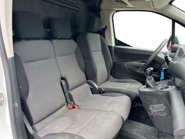 Compact van OPEL Combo IV - Combo cargo 1.5d 100cv L1H1 Edition mt5