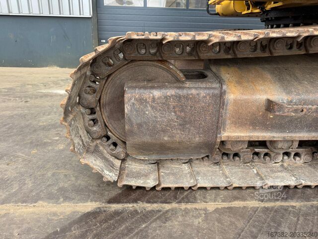 гусеничний екскаватор Caterpillar 320EL