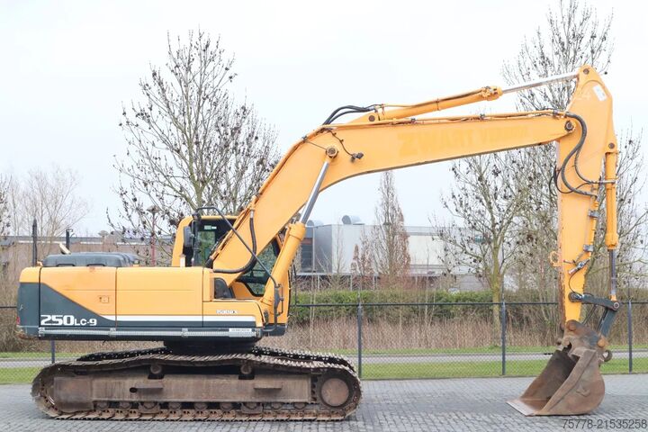 Guseničarski bager Hyundai ROBEX 250 LC-9 | BUCKET | QUICK COUPLER