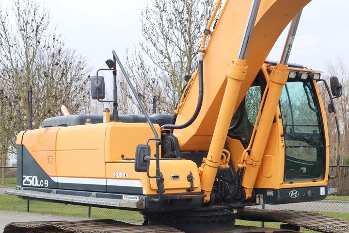 Guseničarski bager Hyundai ROBEX 250 LC-9 | BUCKET | QUICK COUPLER