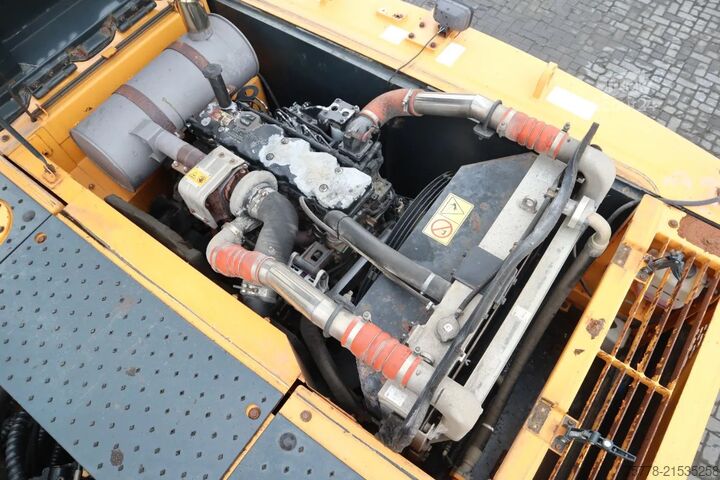 Guseničarski bager Hyundai ROBEX 250 LC-9 | BUCKET | QUICK COUPLER