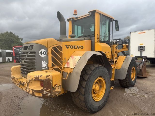 Wheel loader VOLVO L 90 F