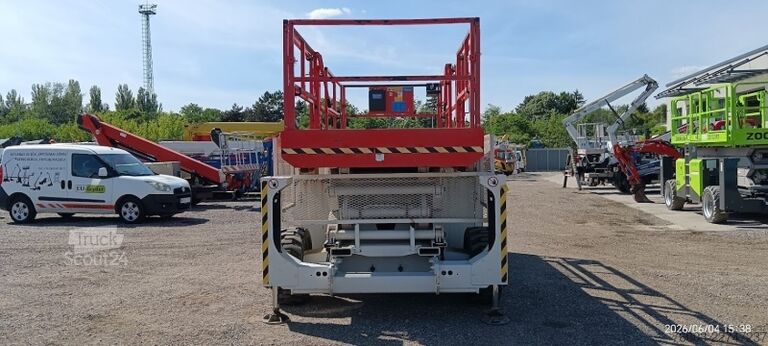 Plataforma de tesoura Genie GS3390 - 12,06 m - 4x4 - diesel