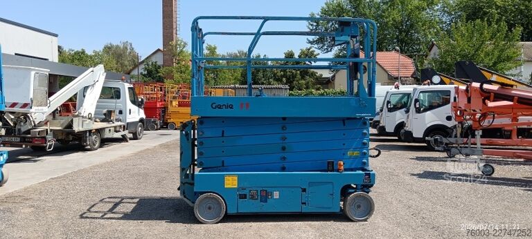 ножичний підйомник Genie GS4047 - 13,7m - electric