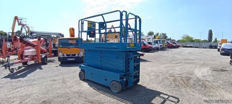 ножичний підйомник Genie GS4047 - 13,7m - electric