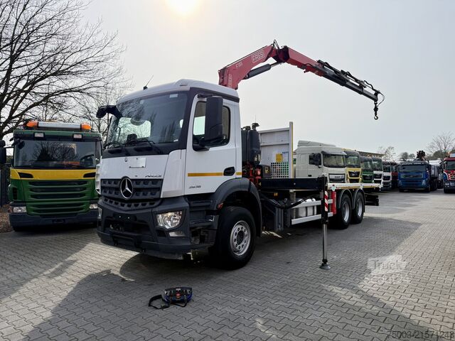 Plato nákladné auto Mercedes-Benz Arocs 2636 6X4 Kran Fassi F155