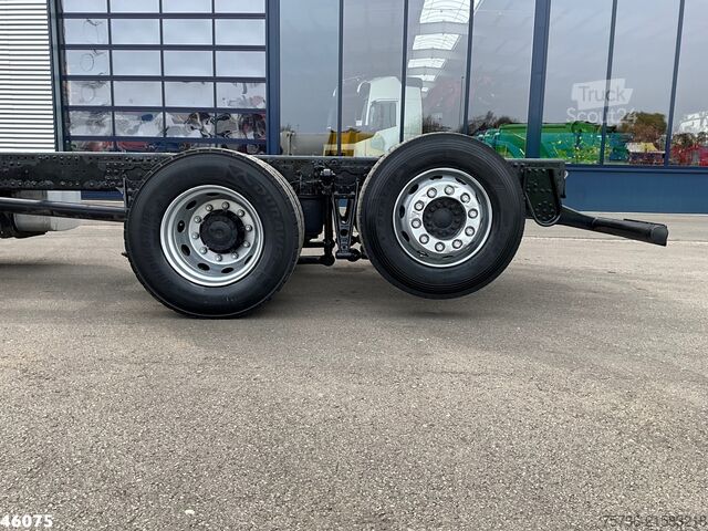 Fahrgestell mit Fahrerhaus Man TGS 26.320 HMF 18 Tonmeter laadkraan