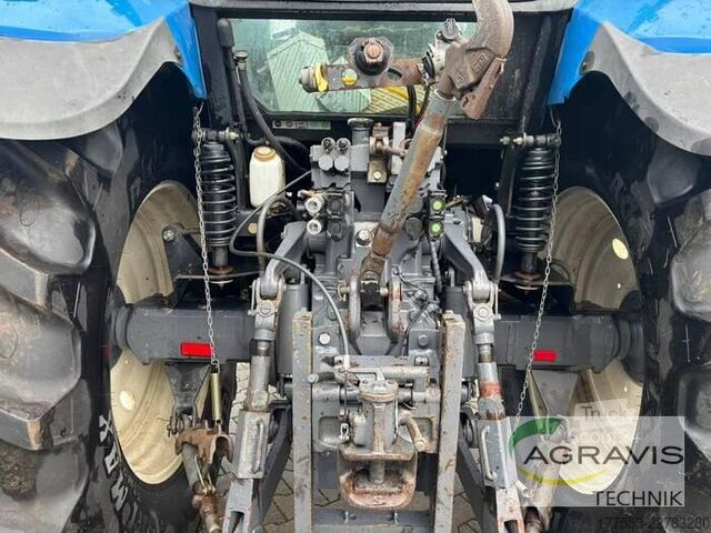 Trator New Holland TM 150