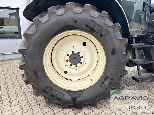 Trator New Holland TM 150