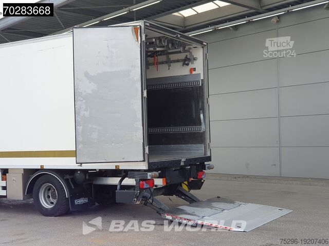 Refrigerated/freezer transport MAN TGM 15.250 4X2 Carrier Supra 850 Cooler Tailgat...