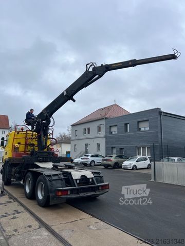 Standard tractor unit SCANIA R480 6x4 Holzkran