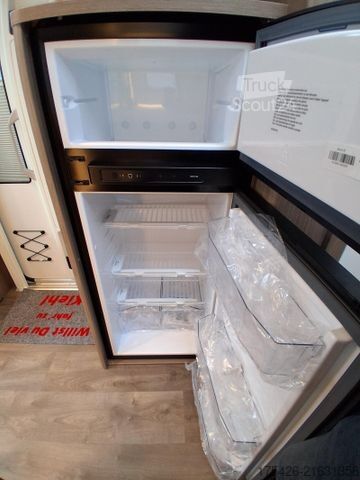 Half-integraal camper CARADO Edition25 T Ford 449 *Assistenz-Paket*