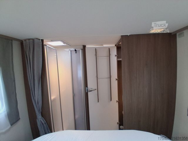 Half-integraal camper CARADO Edition25 T Ford 449 *Assistenz-Paket*