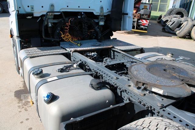 Cap tractor voluminos MERCEDES-BENZ 1845 4x2 LL - BigSpace - 2 x Tank Nr.: 966