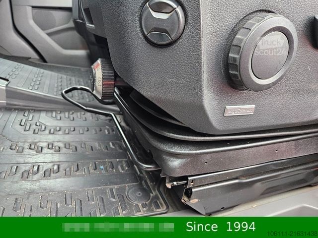 Kleinbus VW Crafter 35 mittellang Hoch FWD Bott/Ahk.3,0t