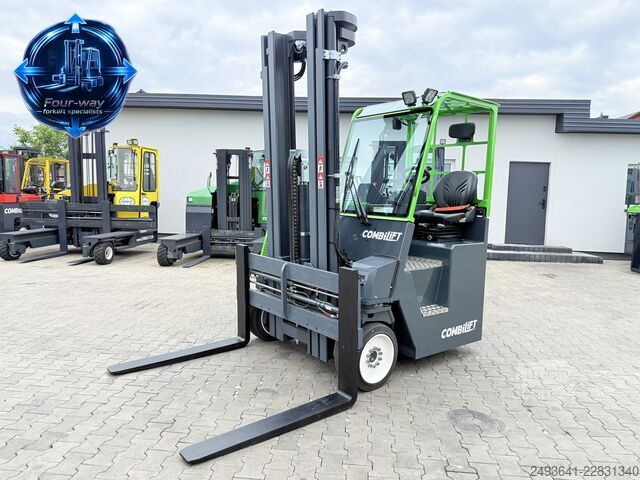 Wózek widłowy czterokierunkowy Combilift CB4000 GAS TRIPLEX 6450MM POSITIONER