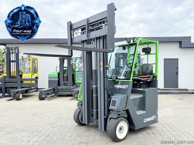 Wózek widłowy czterokierunkowy Combilift CB4000 GAS TRIPLEX 6450MM POSITIONER