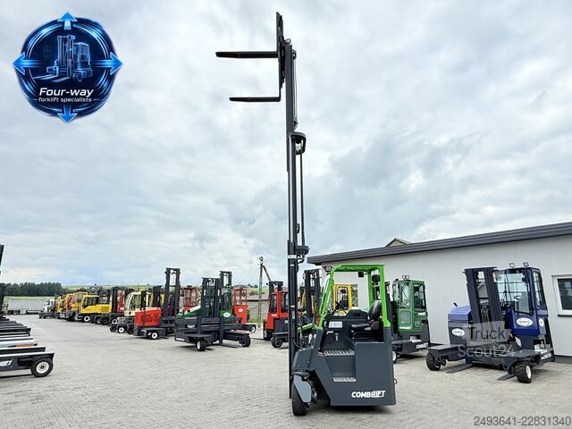 Wózek widłowy czterokierunkowy Combilift CB4000 GAS TRIPLEX 6450MM POSITIONER