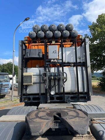 Scania R490 truck tractor Scania R490