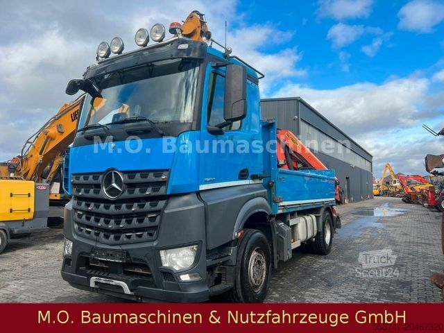 Camión de plataforma MERCEDES-BENZ Arocs 2158 / Palfinger PK 14002