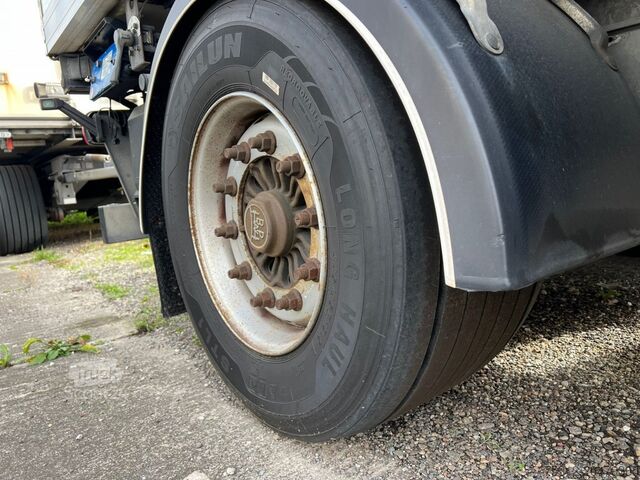 Тентованный прицеп  FAKA DS18  Scheibenbremsen LBW Durchlader