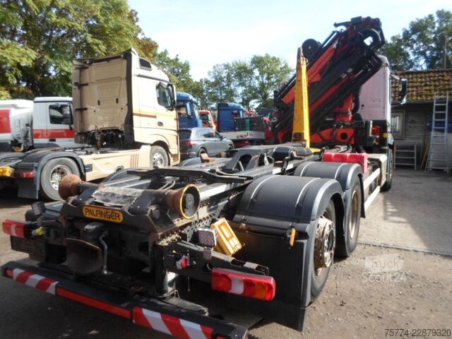 Abrollkipper MERCEDES-BENZ 2843/6x2/Abroller-Kran PK 22002+JIB 060.