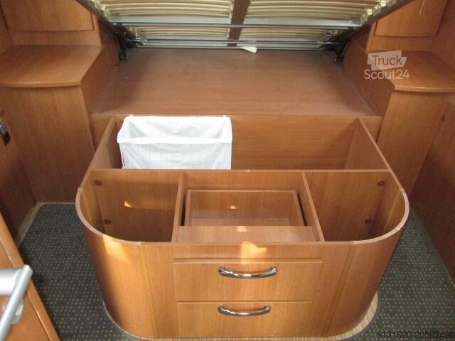 Camping-car intégré Pilote Explorateur G742 LCE