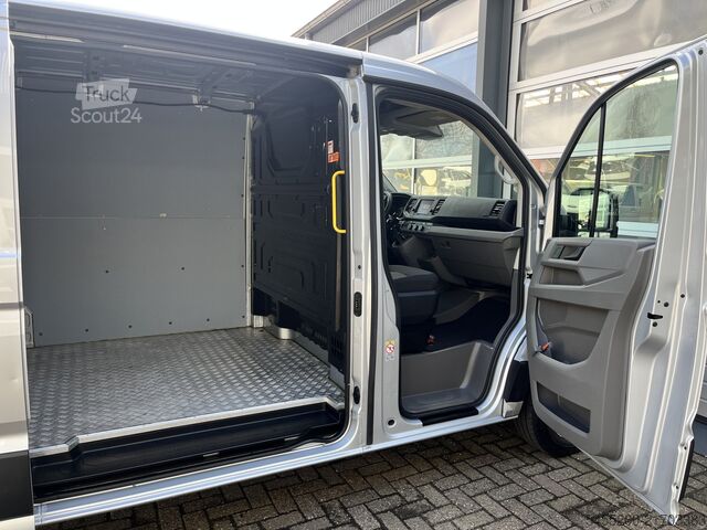 Karavan sa visokim krovom Volkswagen Crafter 35 2.0 TDI L3H2 Airco Cruise Bleutooth ...