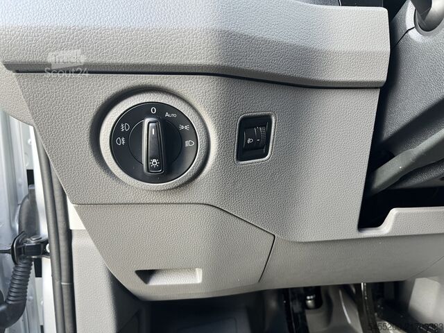 Karavan sa visokim krovom Volkswagen Crafter 35 2.0 TDI L3H2 Airco Cruise Bleutooth ...