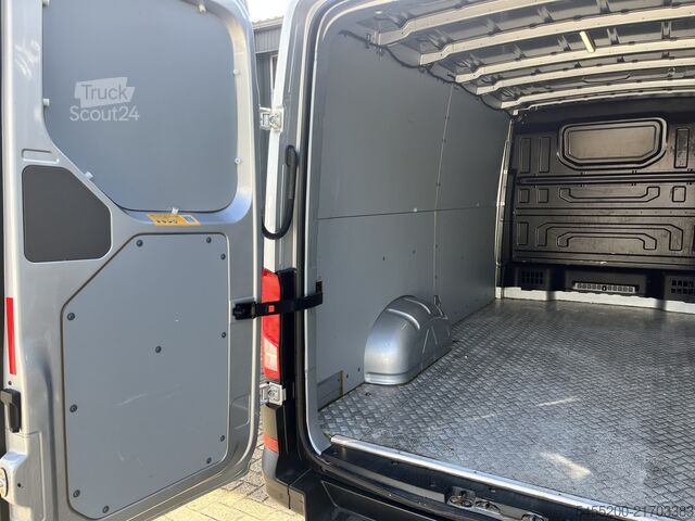 Karavan sa visokim krovom Volkswagen Crafter 35 2.0 TDI L3H2 Airco Cruise Bleutooth ...