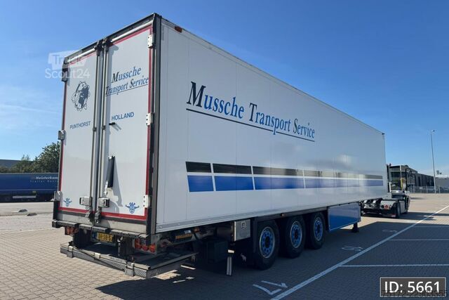 Gekoeld/bevroren transport Schmitz Cargobull SCB/S3B / Carrier Vector 1550 / Taillift / Pall...