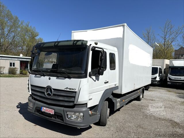 Chasis de furgoneta con plataforma elevadora Mercedes-Benz Atego 821 L, FFH 6 Sitzer