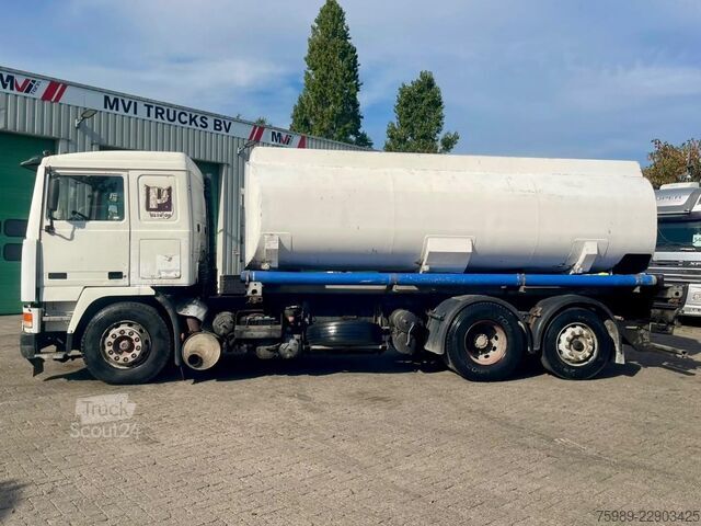 Cisterna Volvo F 12 15000 L 3 COMPARTMENTS, HANDGESCHAKELD, ADR