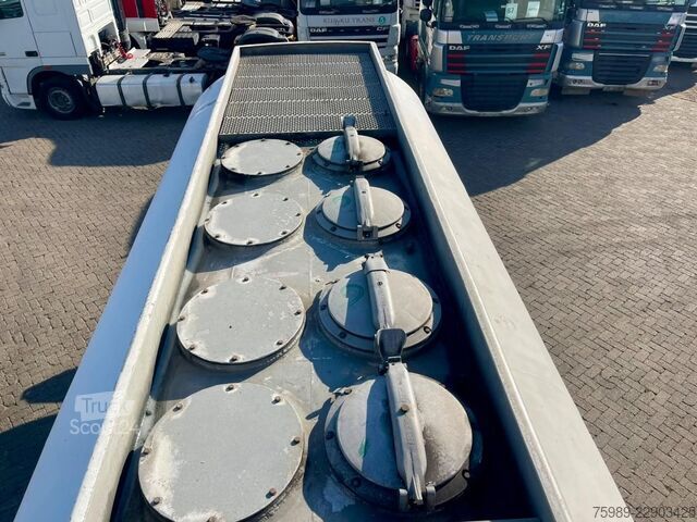 Cisterna Volvo F 12 15000 L 3 COMPARTMENTS, HANDGESCHAKELD, ADR