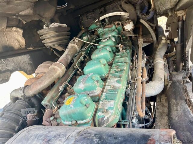 Cisterna Volvo F 12 15000 L 3 COMPARTMENTS, HANDGESCHAKELD, ADR