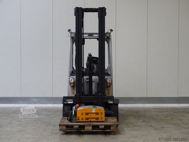 Carrello elevatore frontale Still RX60-25 - TRIPLEX