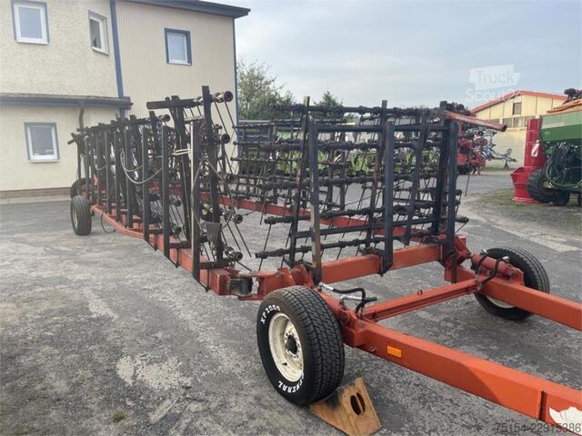 Lauko kultivatorius Farm King Strohstriegel 18m