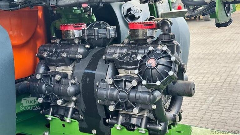Pulvérisateur agricole Amazone UX5201 Super 27m