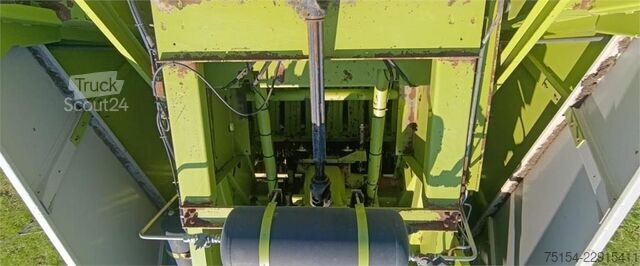 Presa de balotat dreptunghiulara CLAAS Quadrant 2200