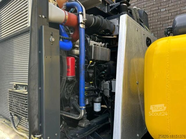 Balayeuse Mercedes-Benz Arocs 1824 4X2 BEAM A9000 SWEEPING TRUCK/ KEHRM...