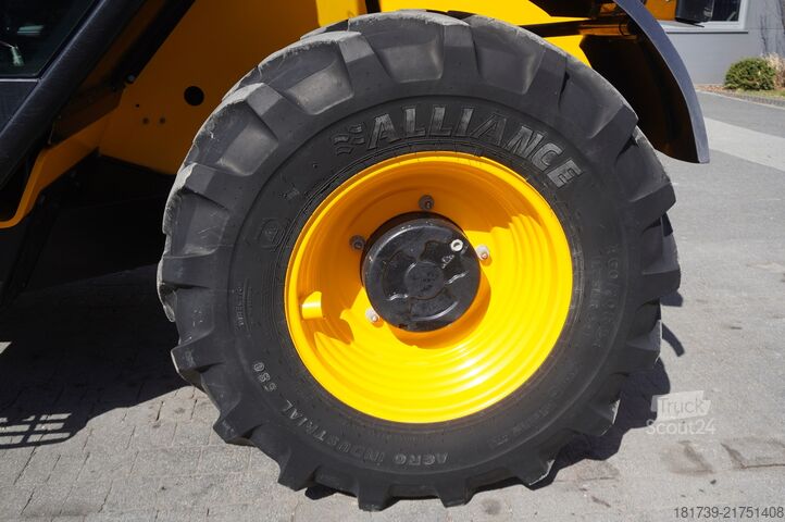 Cargadora telescópica JCB 526-56 AGRI Plus / 5.6 m / joystick